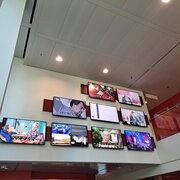 Les chaînes en live du groupe