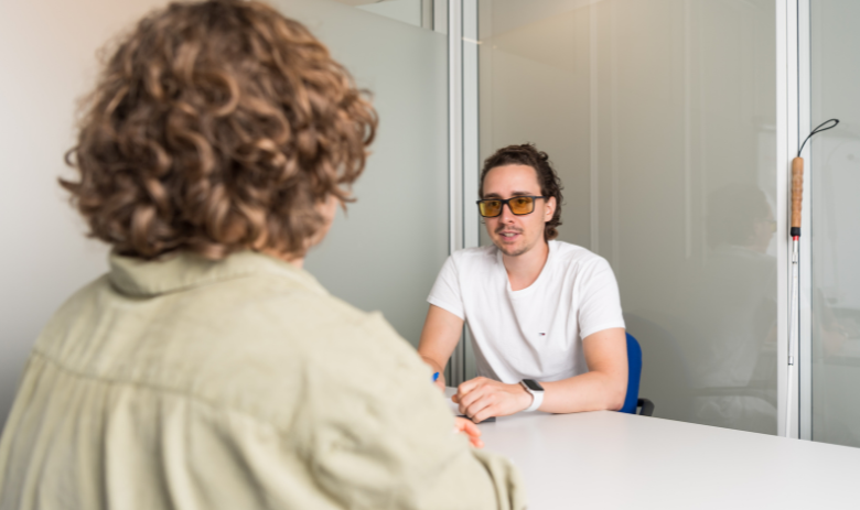 Beratung Betroffener im Gespräch mit einer Beraterin.