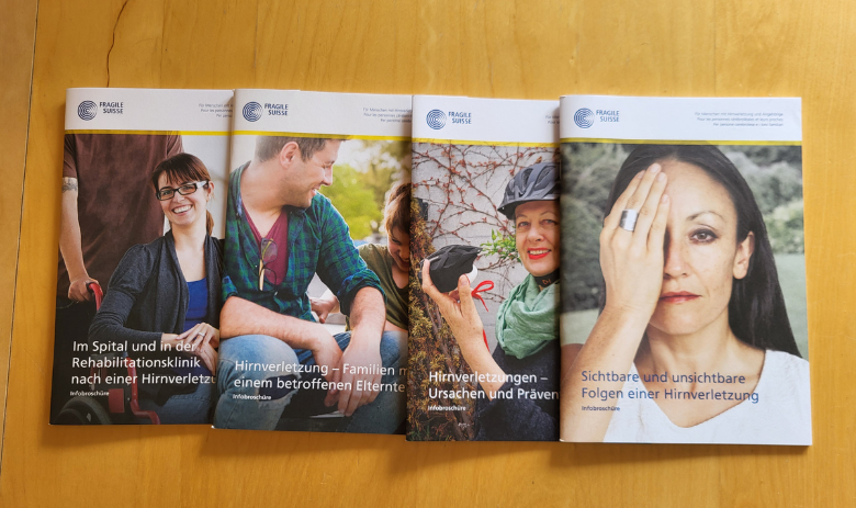 Broschüren von FRAGILE Suisse Broschüren von FRAGILE Suisse